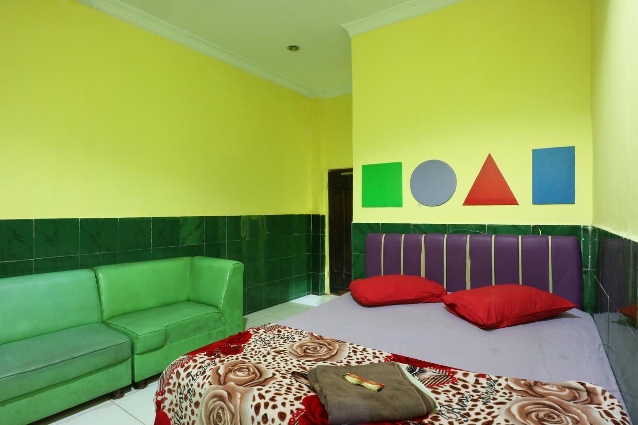 Hotel Ellysta Tangerang Exteriér fotografie